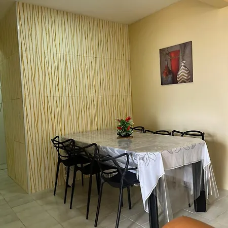 Aluga-se Em Fortaleza-ce Apartamento *